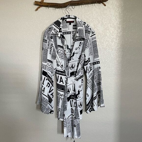 Newspaper printed top - Picture 7 of 10